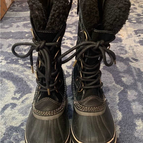 Sorel Joan of Arctic suede shearling waterproof winter boots. Black/stone sz 6.5 - Picture 2 of 12